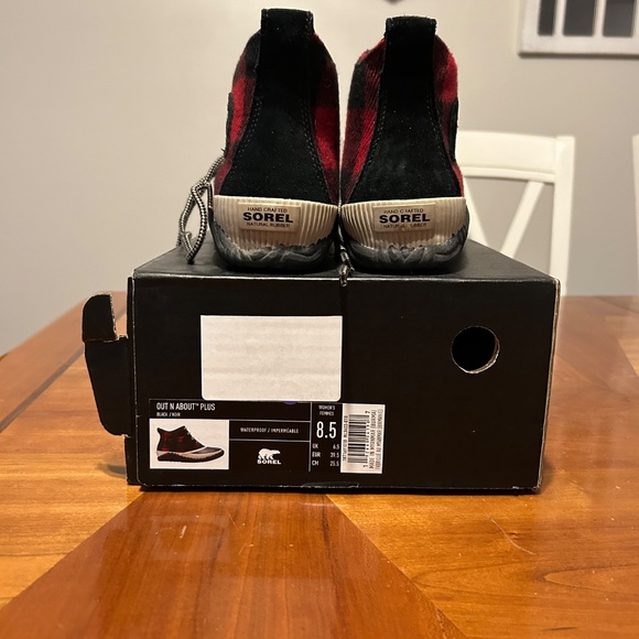 Sorel Out and About Plus - Picture 2 of 2